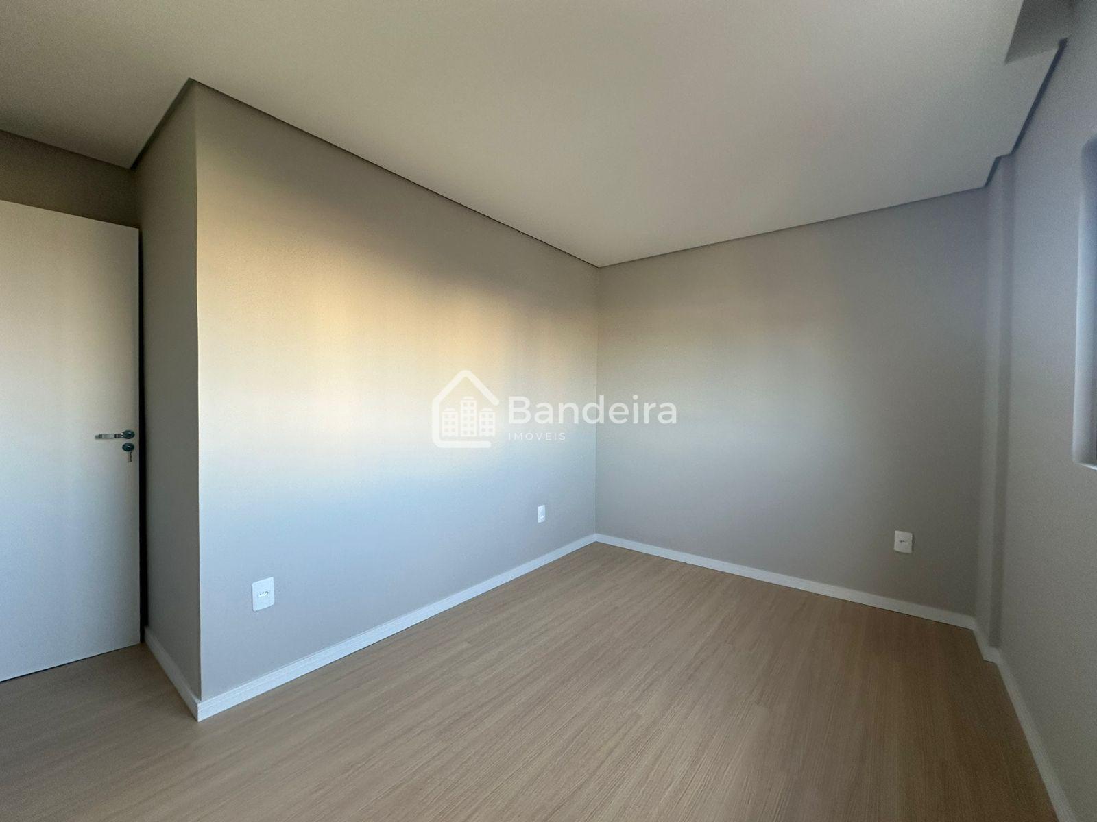 70 metros da Avenida Estefano Apartamento tipo 1com 99,84 m  3...