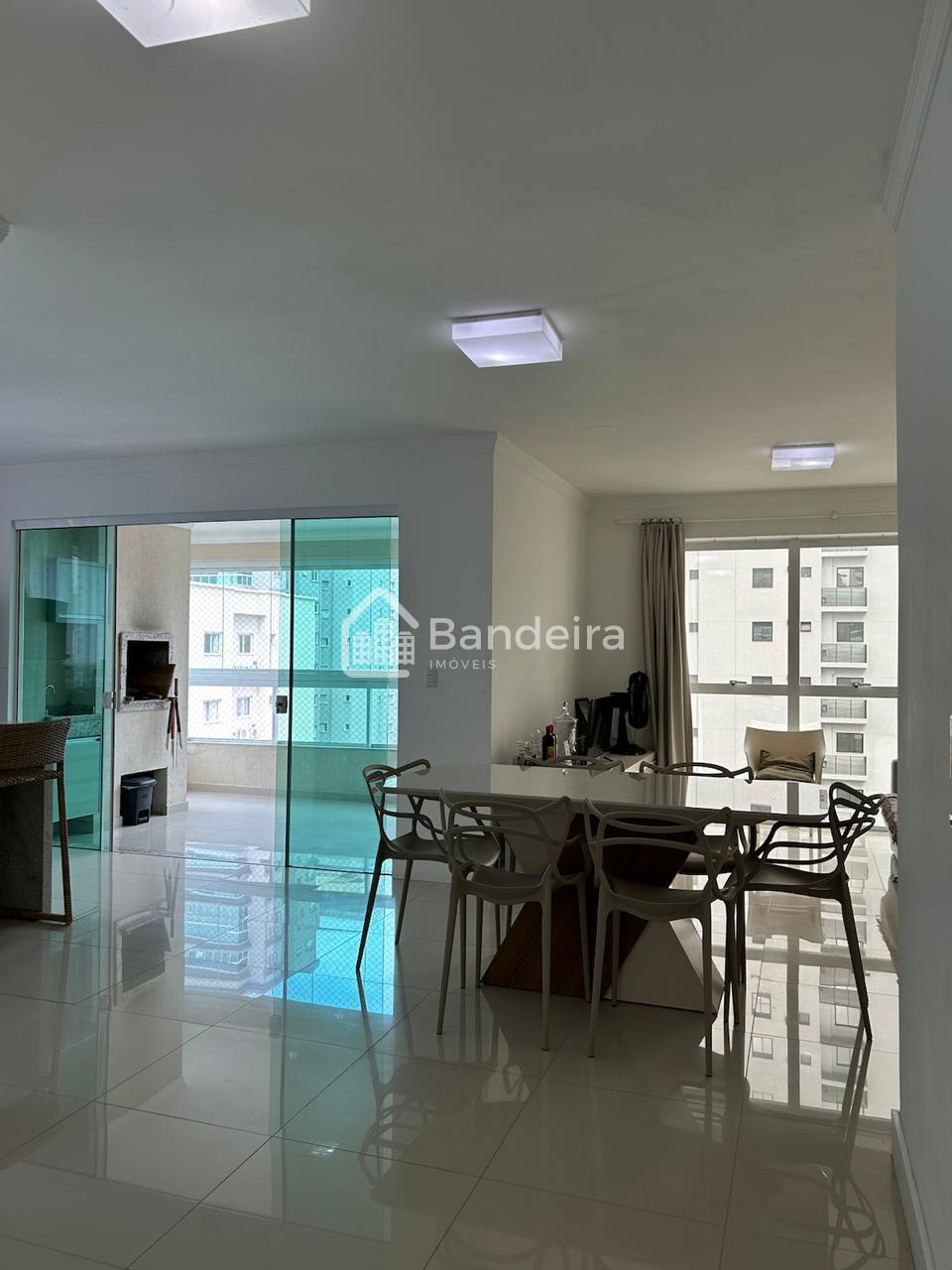 Apartamento Mobiliado à venda, Meia Praia, ITAPEMA - SC