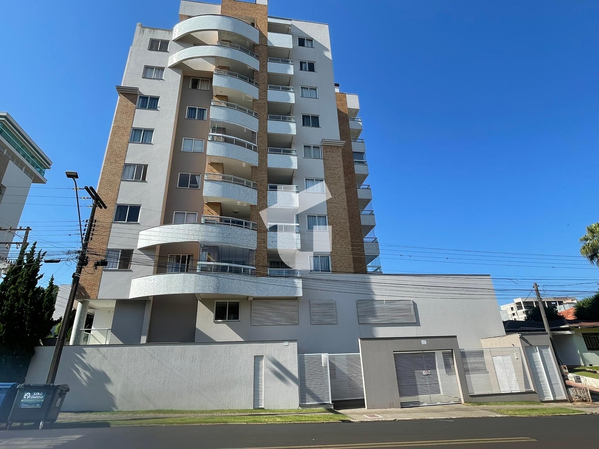 APARTAMENTO SEMIMOBILIADO À VENDA NO EDIFÍCIO GENOVA - PARZIAN...