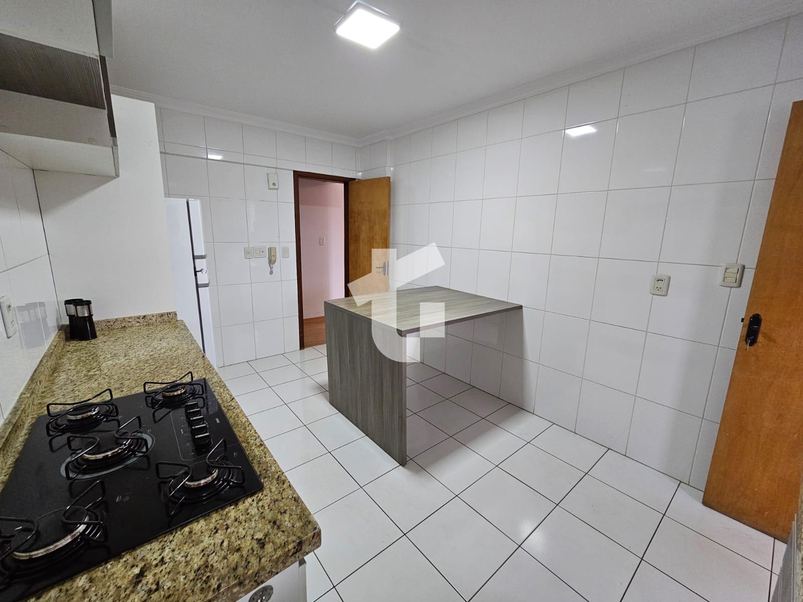 APARTAMENTO SEMIMOBILIADO,  ED. OURO PRETO, CENTRO, PATO BRANC...