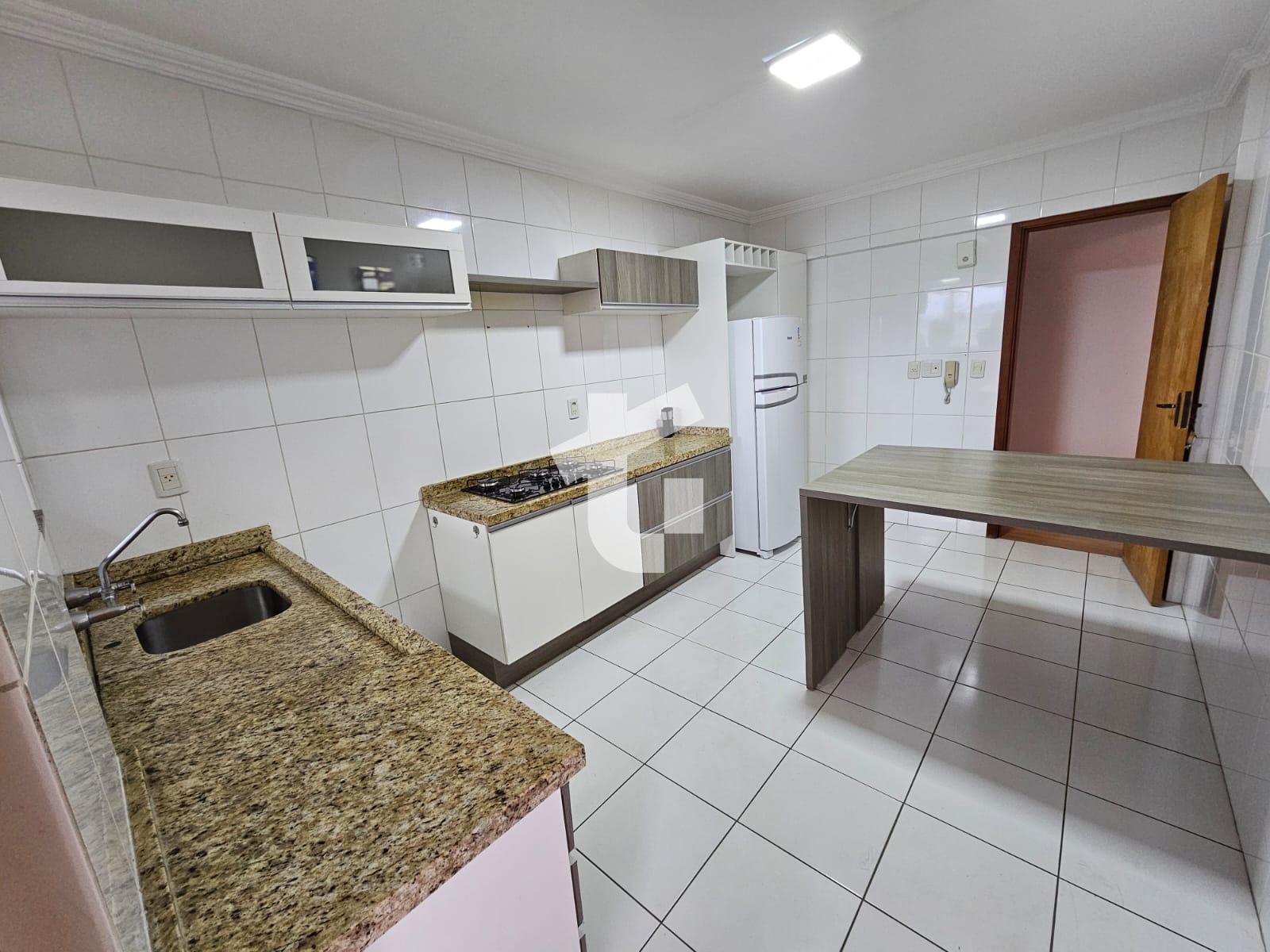 APARTAMENTO SEMIMOBILIADO,  ED. OURO PRETO, CENTRO, PATO BRANC...