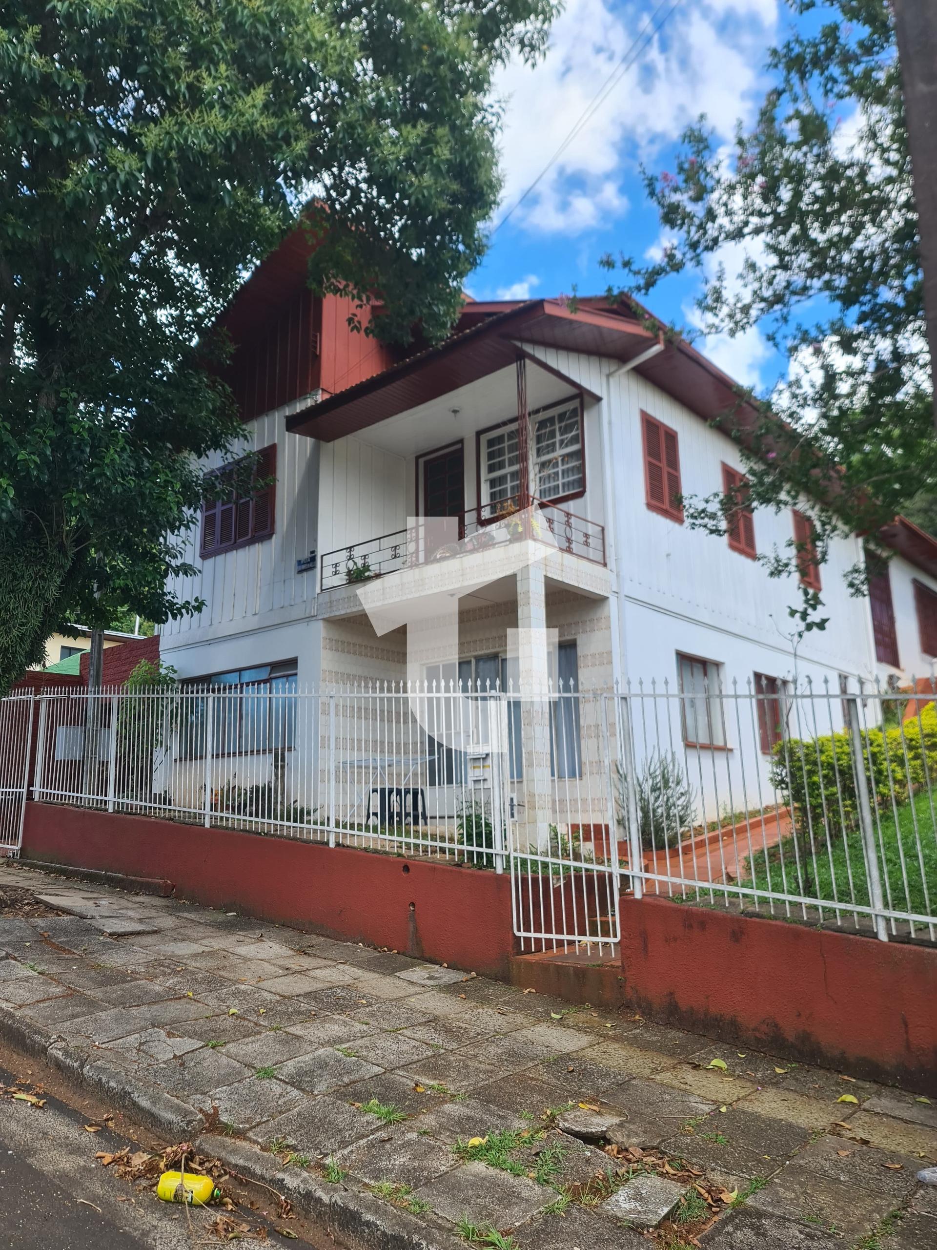 CASA À VENDA NA RUA PEDRO RAMIRES DE MELLO - CENTRO, PATO BRAN...