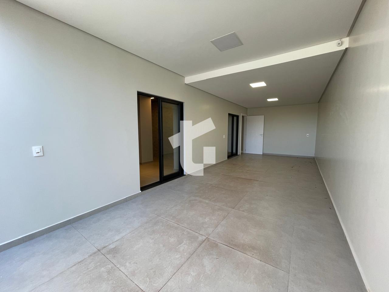 SOBRADO NOVO À VENDA NO BAIRRO SÃO LUIZ - PATO BRANCO PR.