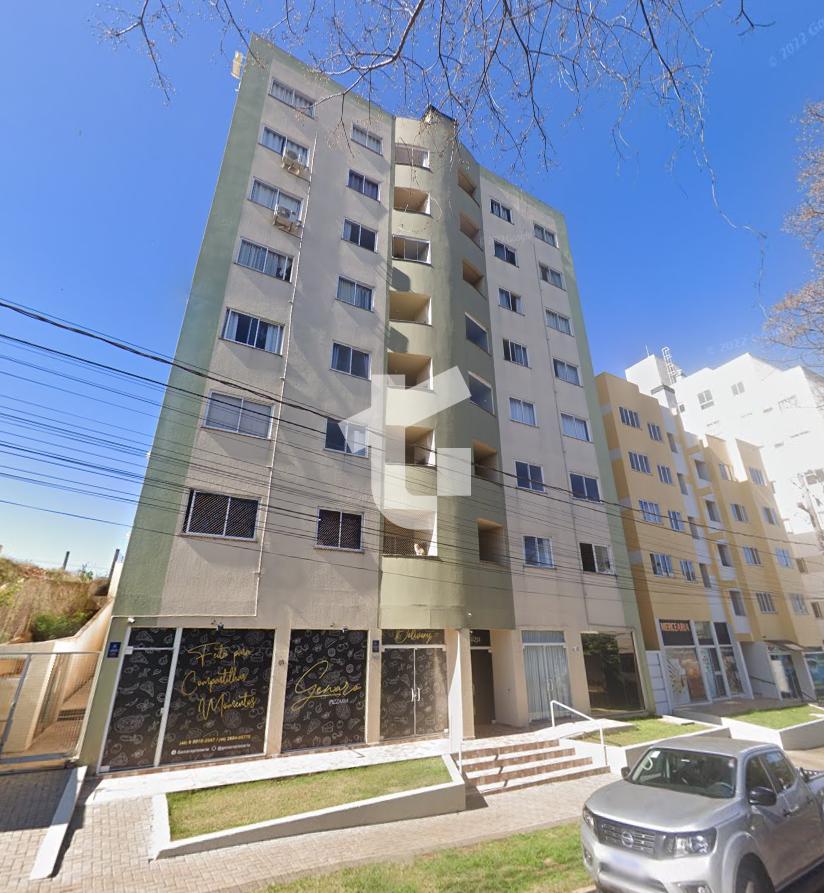 APARTAMENTO SEMIMOBILIADO PARA LOCAÇÃO NO ED. ANA LUIZA, CENTR...