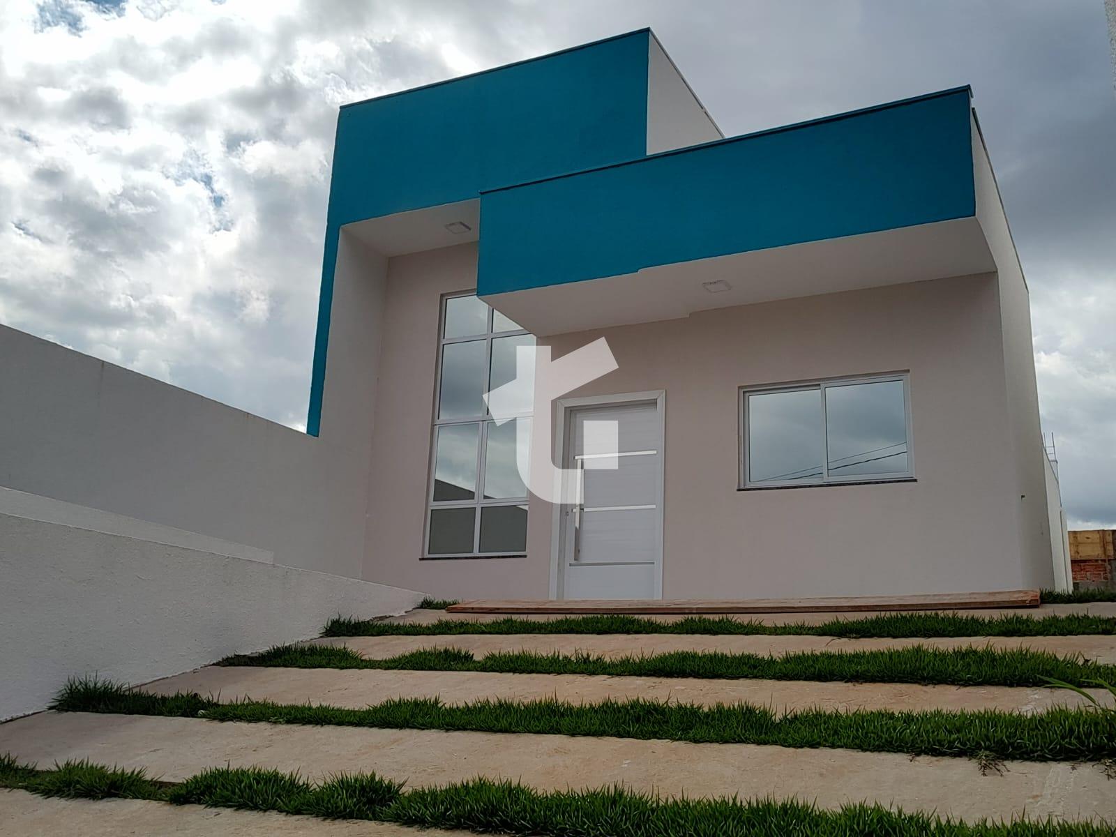 CASA NOVA À VENDA NO SÃO FRANCISCO, 01 SUÍTE E 02 QUARTOS - PA...
