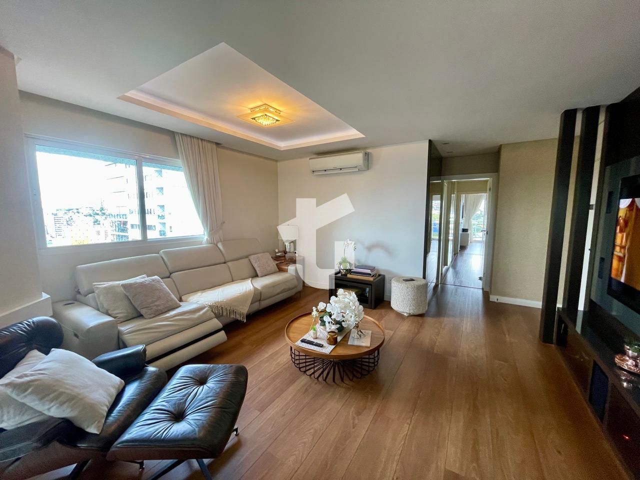EXCELENTE APARTAMENTO SEMIMOBILIADO NO EDIFÍCIO PREMIUM CENTRO...