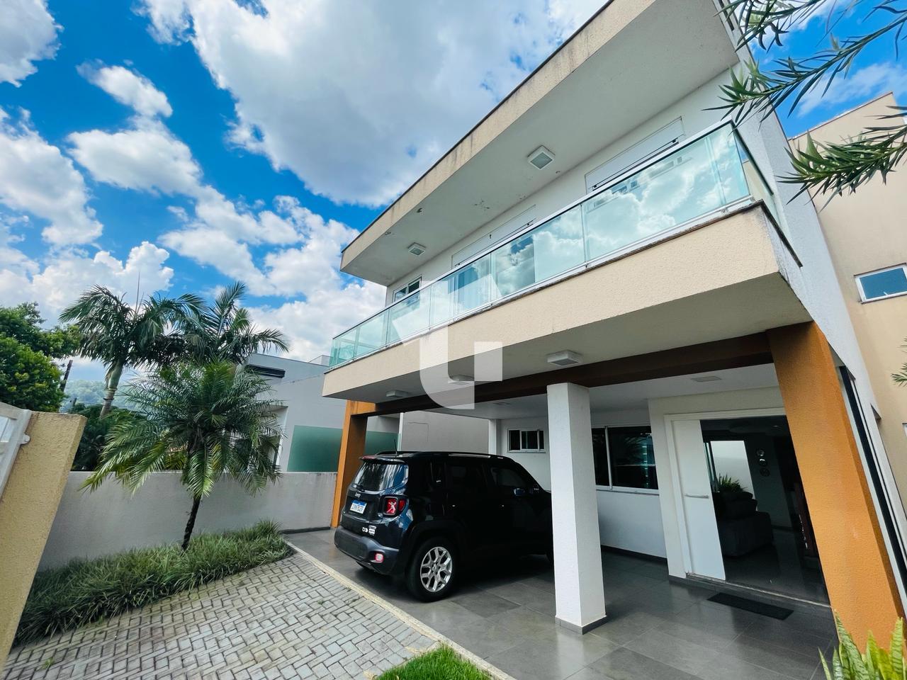 EXCELENTE CASA SEMIMOBILIADA PARA LOCAÇÃO NO BAIRRO LA SALLE, ...