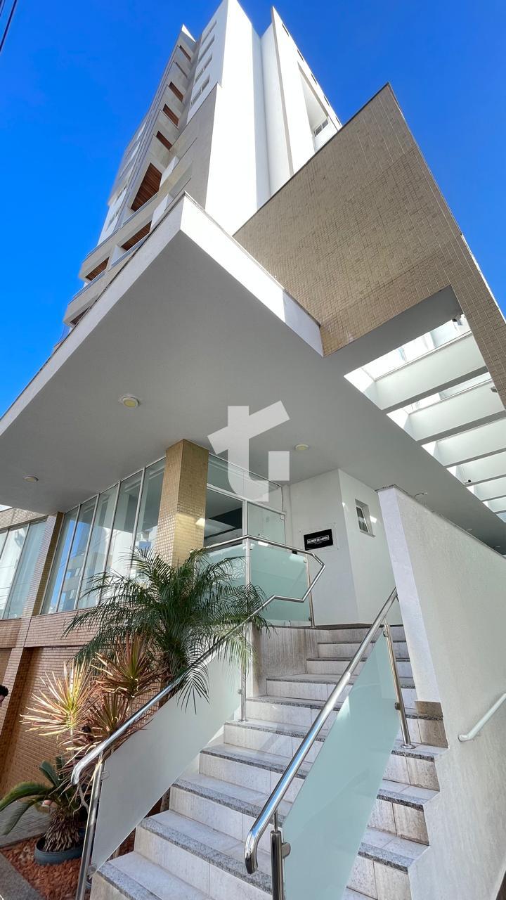 APARTAMENTO MOBILIADO À VENDA NO CENTRO - EDIFÍCIO MONTE MORIA...