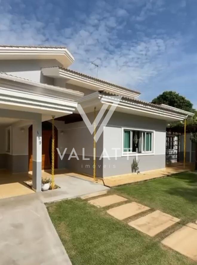 Casa à venda na Vila A por R  2.100.000,00 Foz do Iguaçu  PR