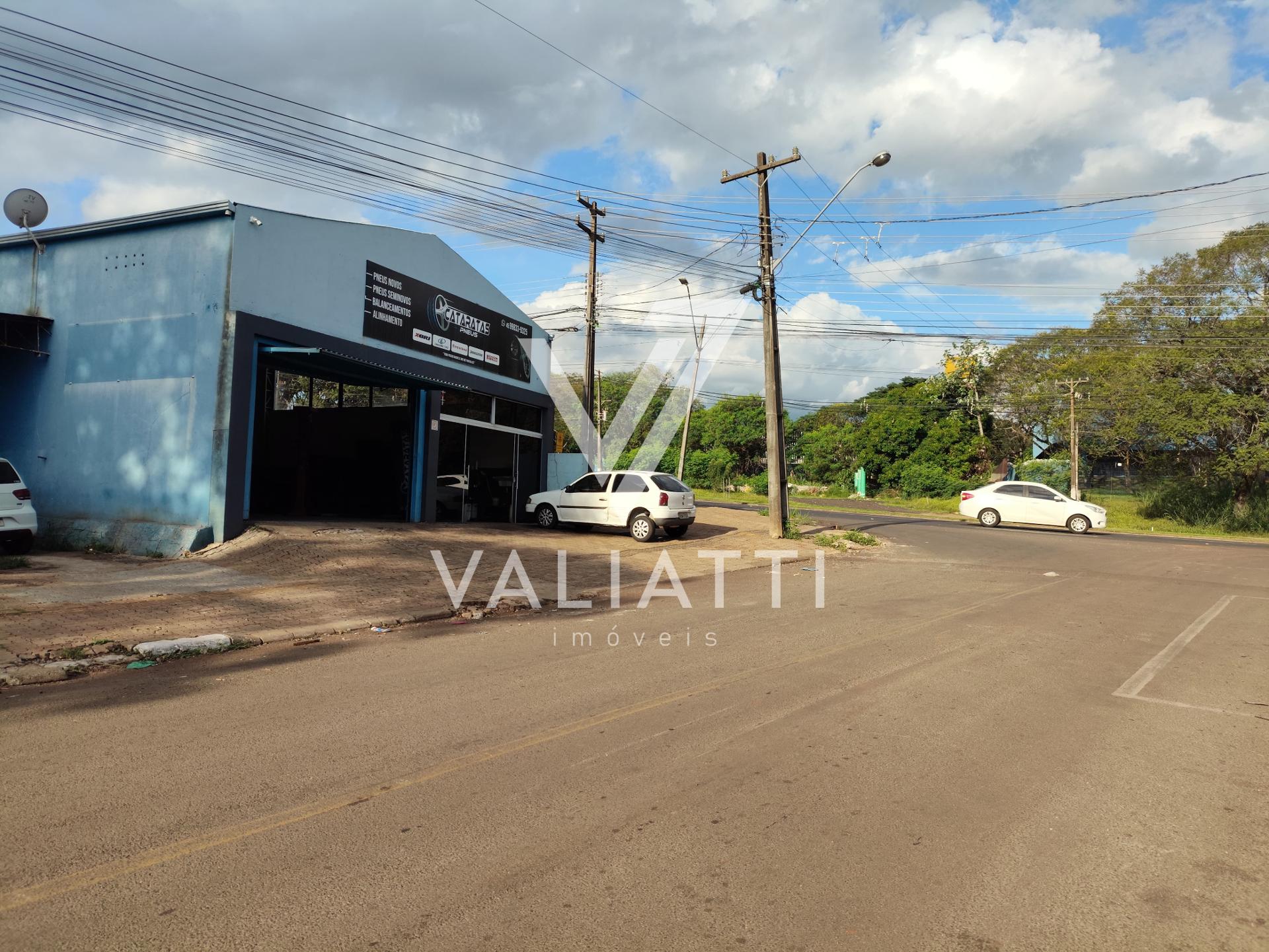 Galpão na Av. Tancredo Neves esquina com Av. Rep. Do Líbano.  ...