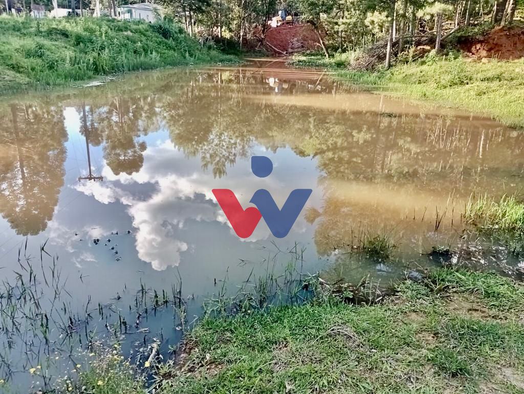 Chácara à venda, 22290 m  por R  350.000,00 - Zona Rural  Bugr...