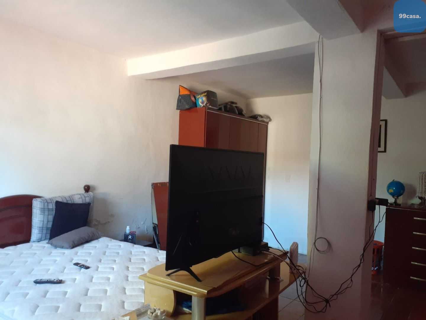 Sobrado à venda, 176 m  por R  500.000,00 - Fazendinha - Curit...