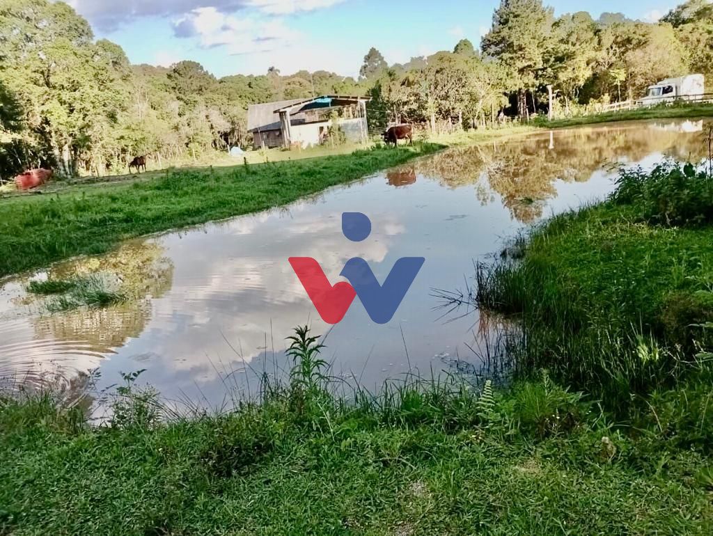 Chácara à venda, 22290 m  por R  350.000,00 - Zona Rural  Bugr...