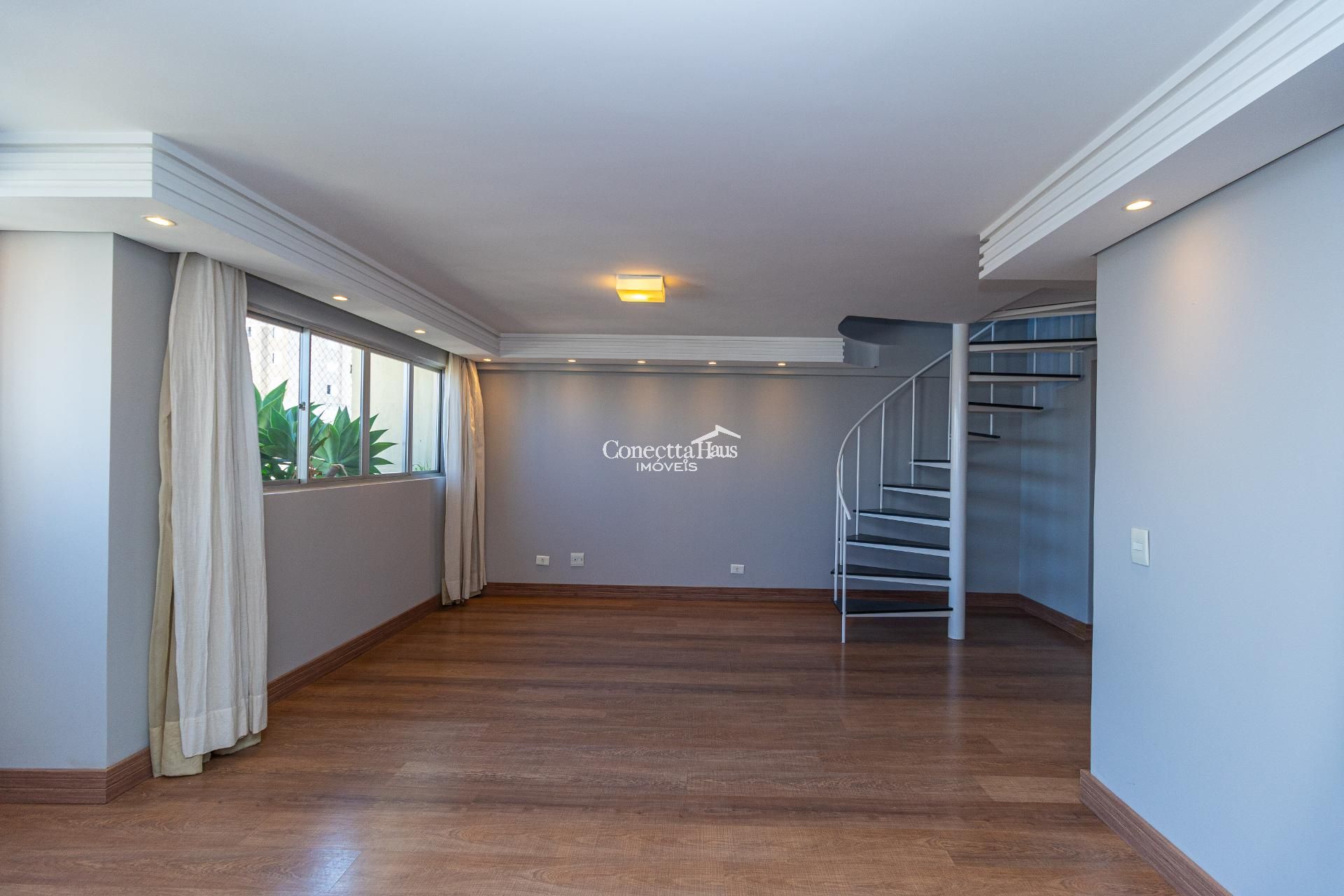 Apartamento Duplex com 3 dormitórios à venda por R 700.000,00,...