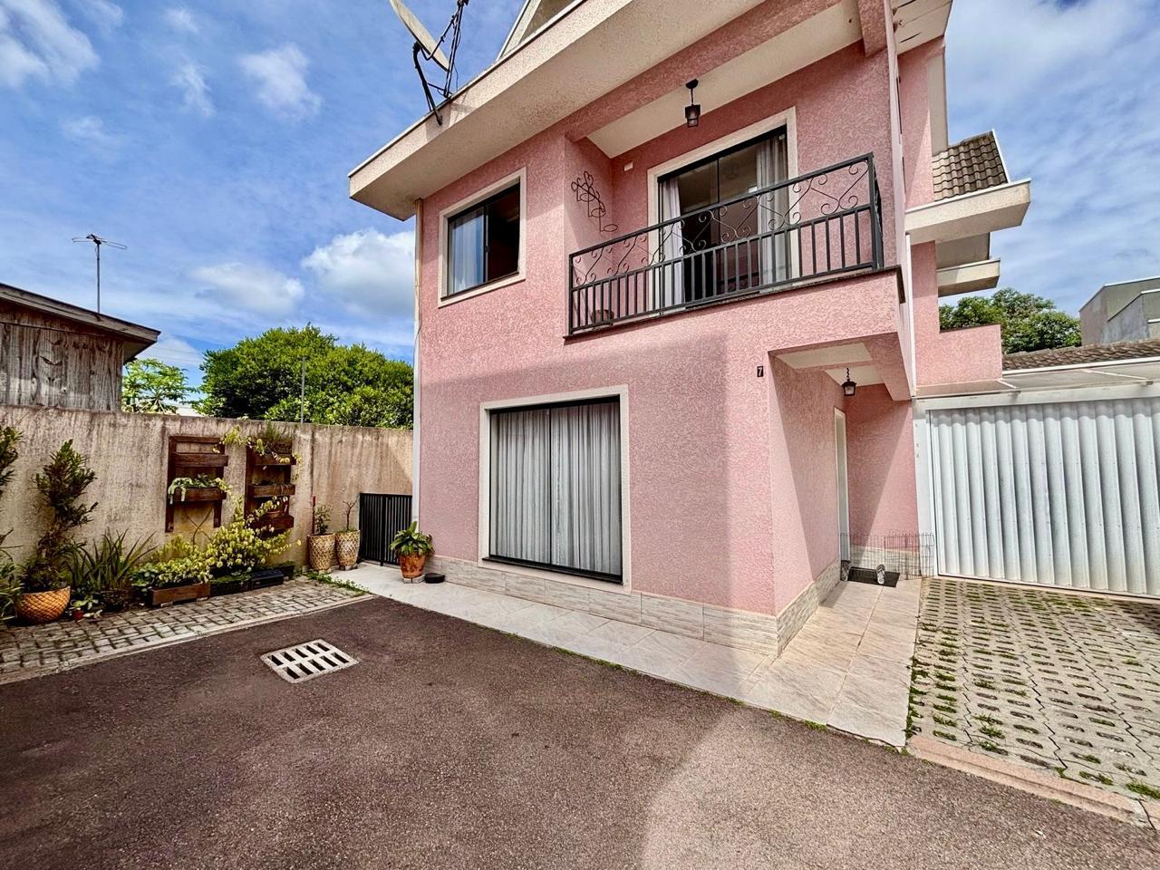 Amplo Sobrado  à venda,169.87 m , por 700 mil, Boqueirão, CURI...