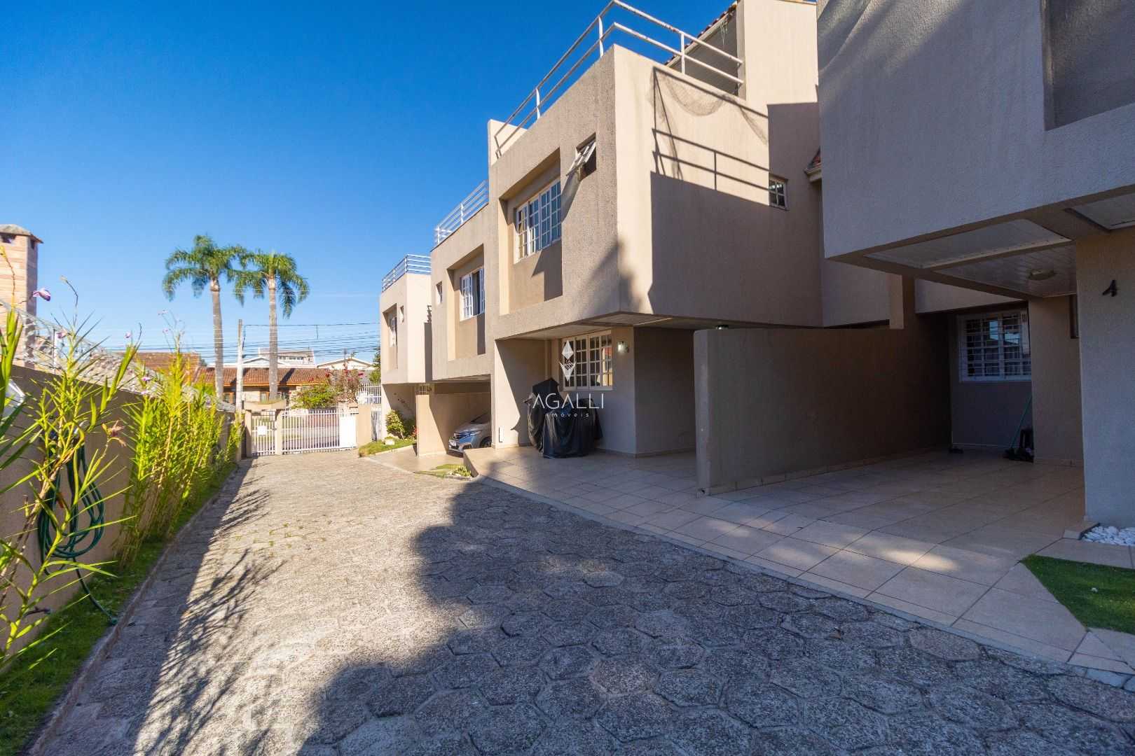 Sobrado com 3 dormitórios à venda, 129 m  por R  665.000,00 - ...