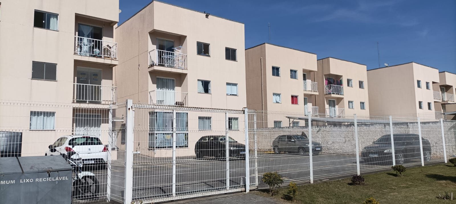 Apartamento com 3 dormitórios à venda, 69 m  por R  220.000,00...