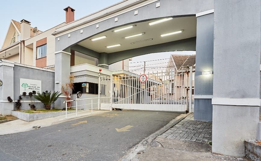 Sobrado com 4 dormitórios à venda, 169 m  por R  790.000,00 - ...