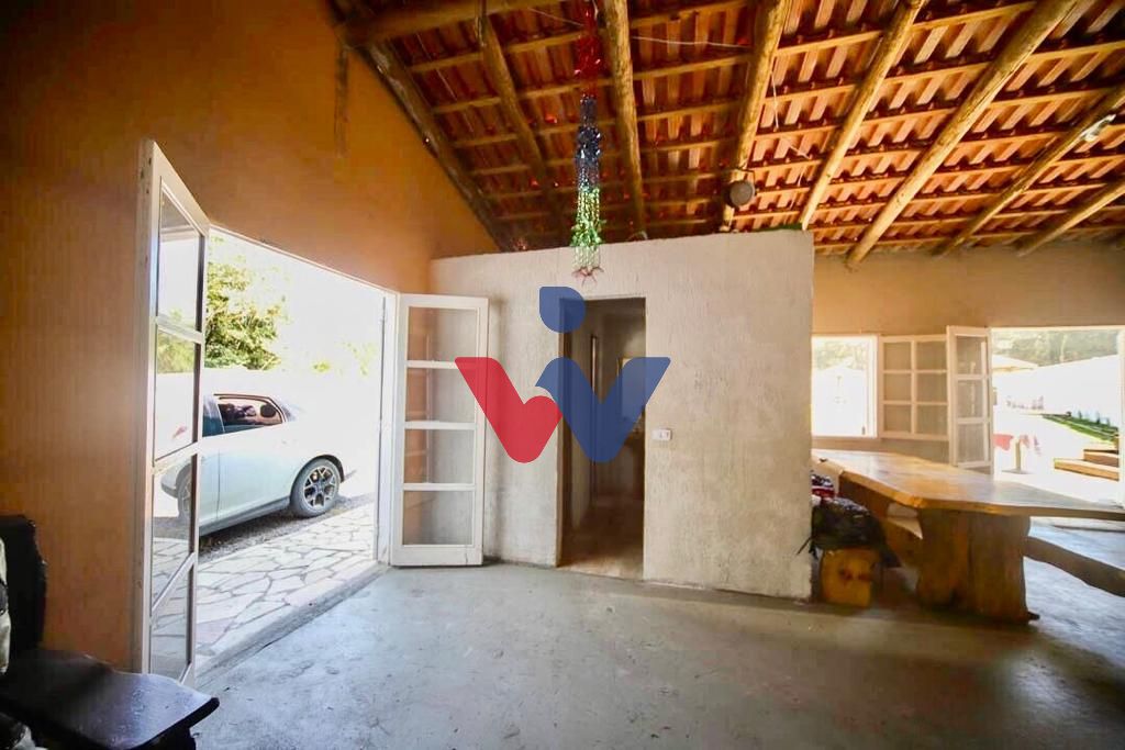 Chácara com 1 dormitório à venda, 2000 m  por R  600.000,00 - ...