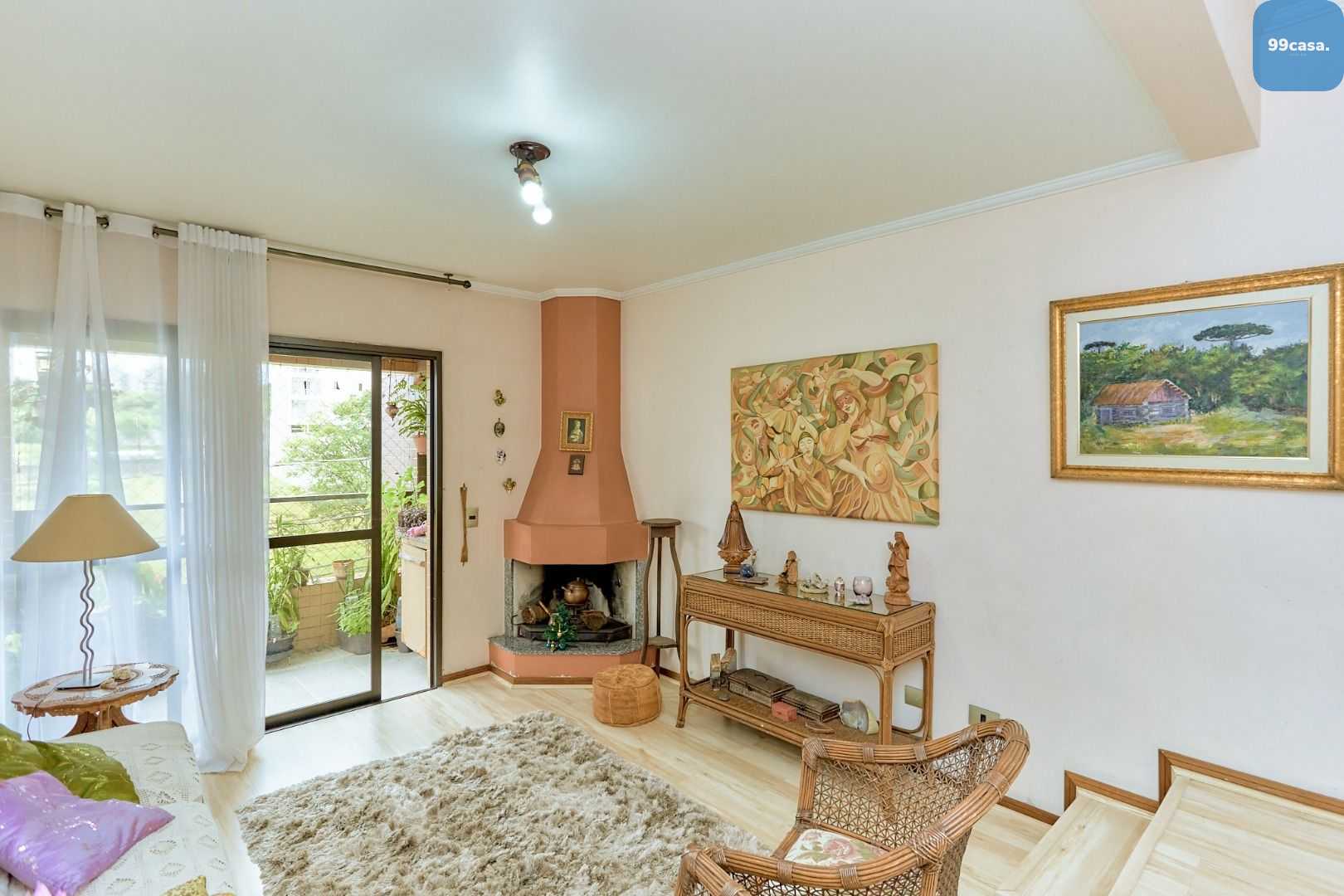 Acochegante apartamento no Cabral.