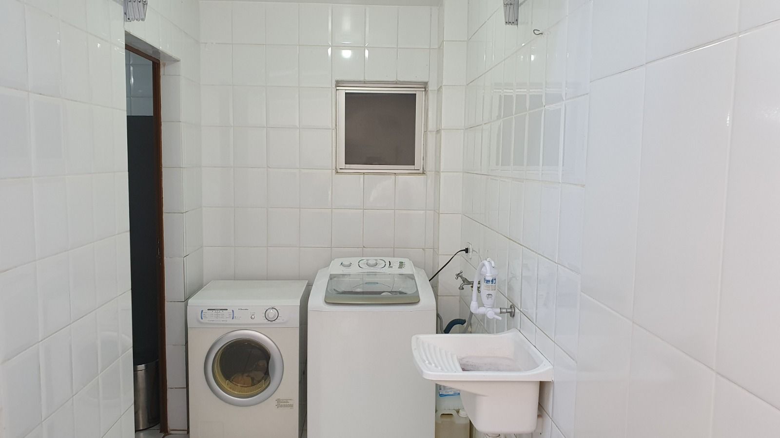Sobrado com 5 dormitórios à venda, 142 m  por R  681.500,00 - ...