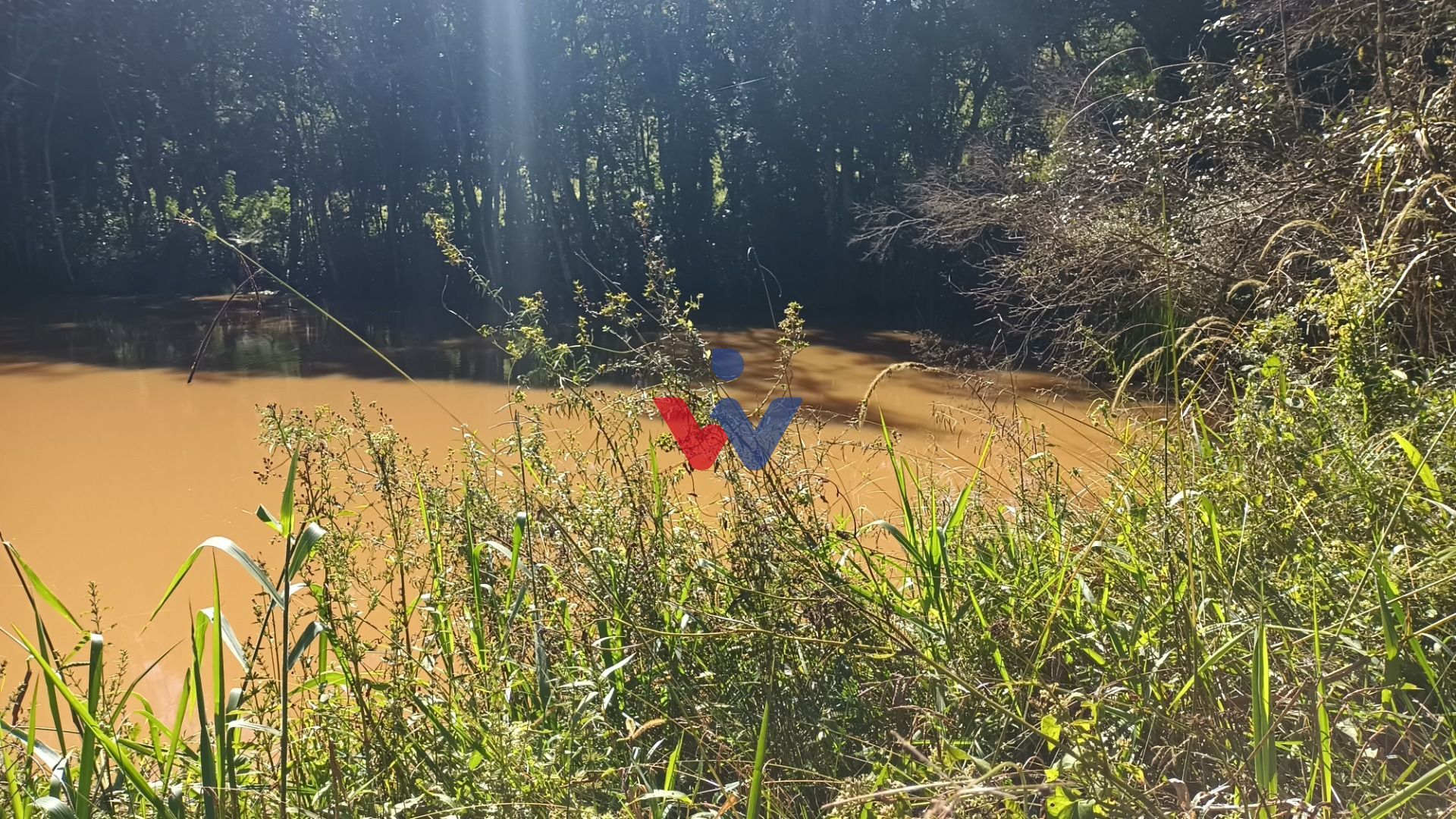 Chácara à venda, 24300 m  por R  630.000,00 - Zona Rural - Ara...