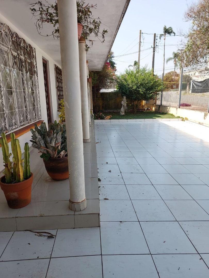 Casa ampla e Vintage no Botânico.