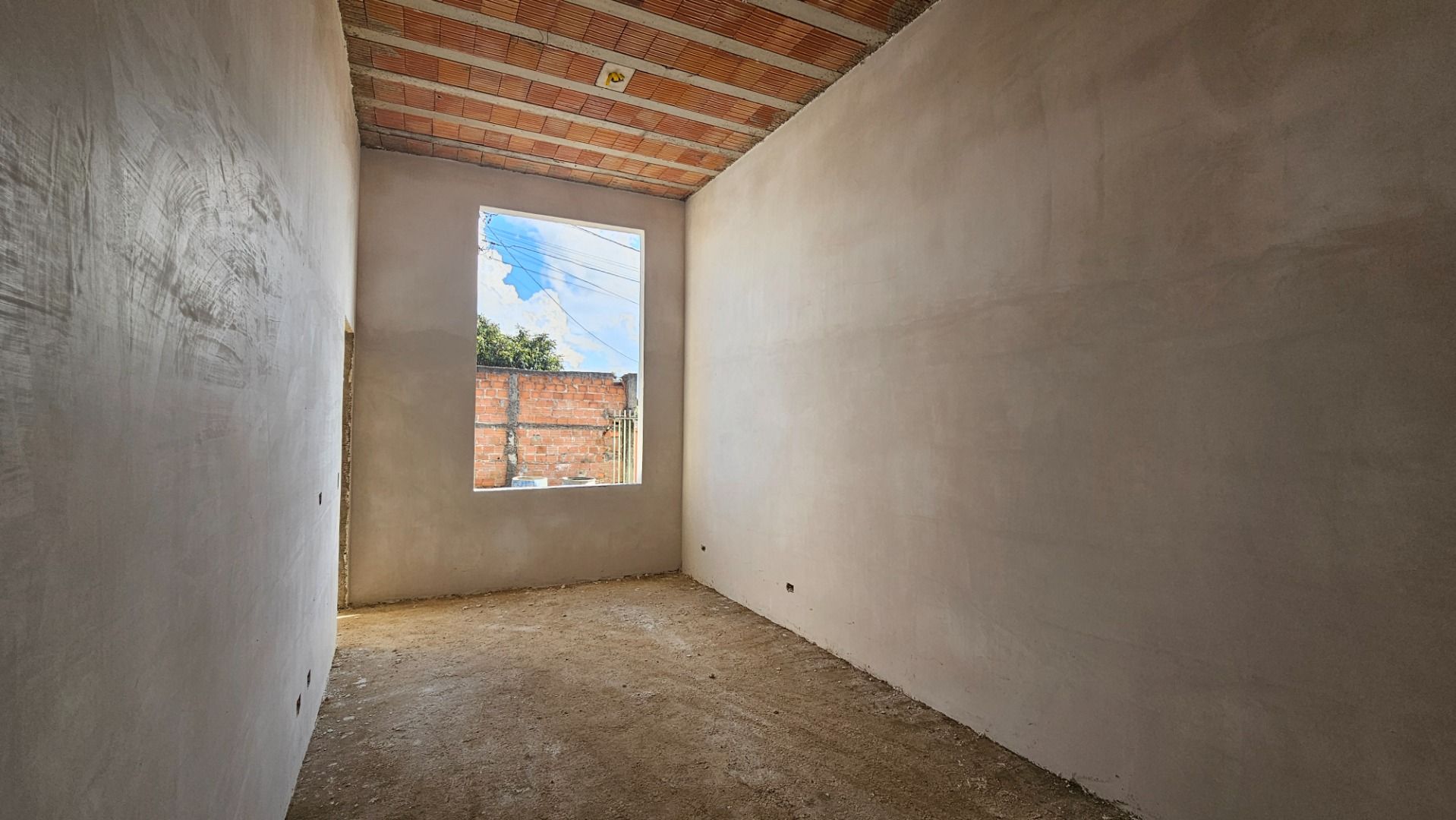 Casa com 3 dormitórios 01 suíte  à venda, 86 m² por R$ 650.000...