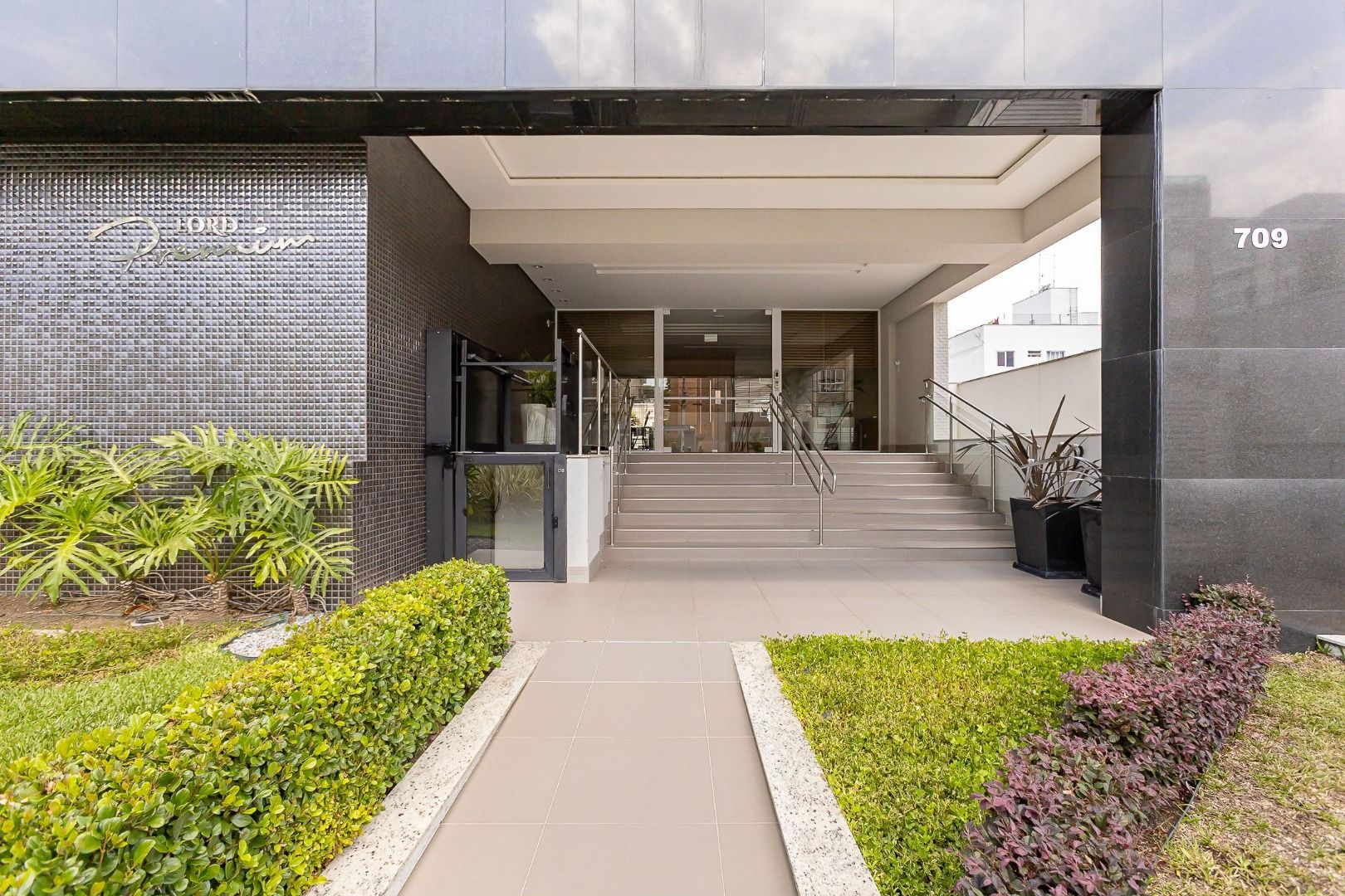 Apartamento com 3 dormitórios à venda, 130 m  por R  1.499.000...