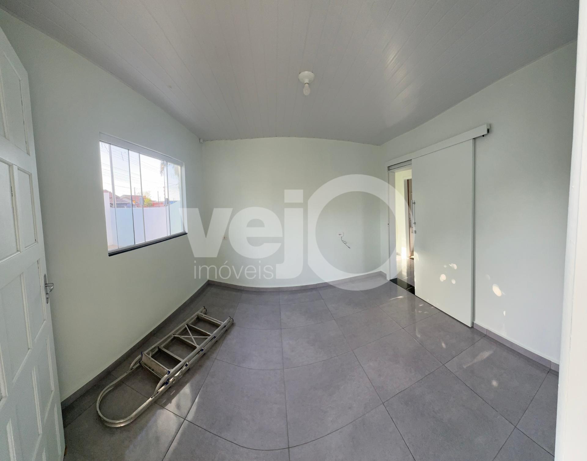 Casa à venda com 2 quartos, 60m² - Foto 4