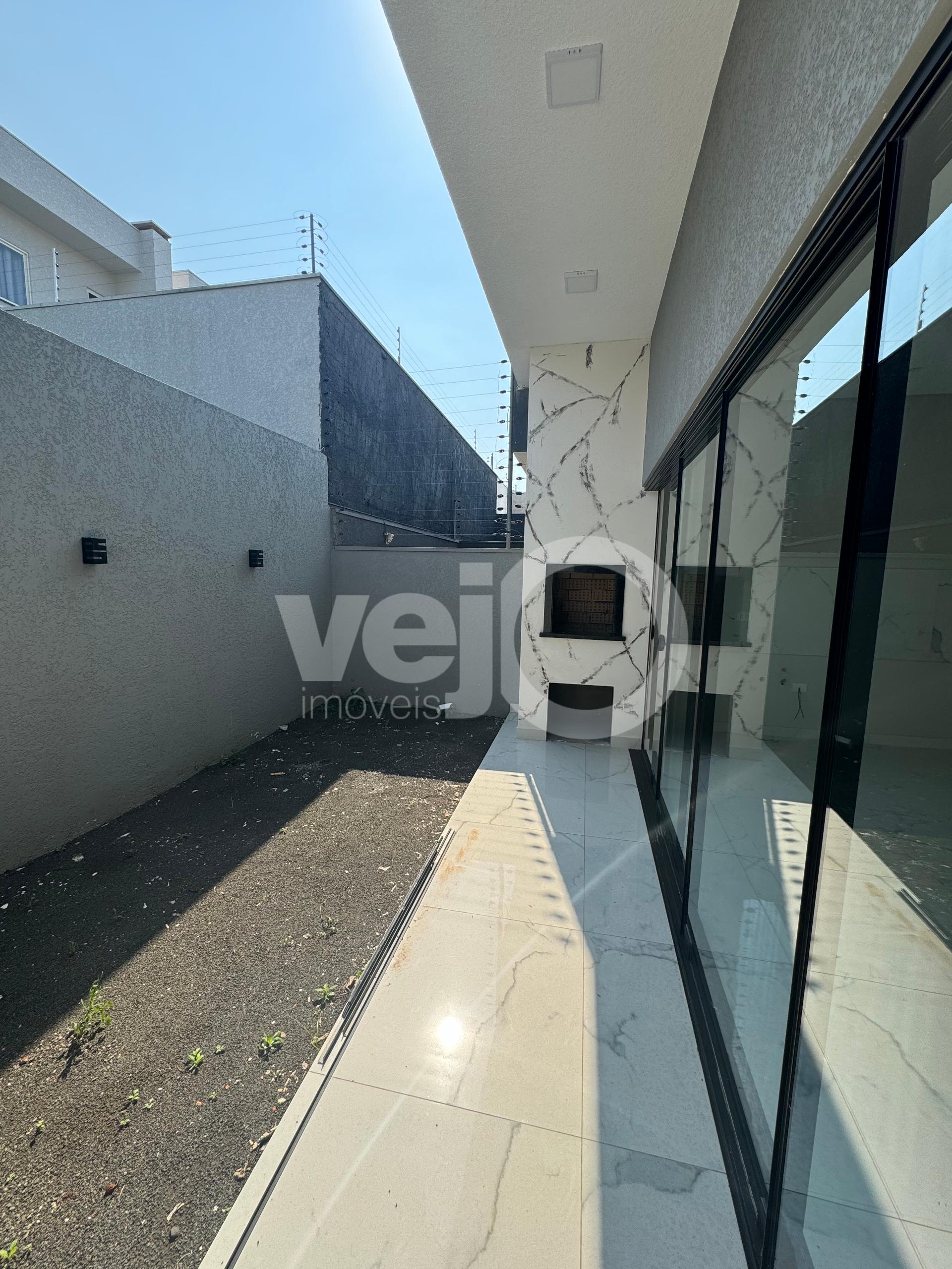 Casa à venda com 2 quartos, 98m² - Foto 4