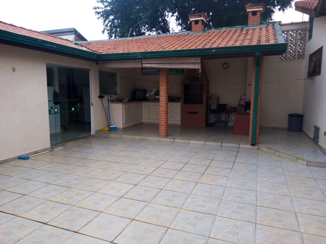 Casa à venda com 3 quartos, 220m² - Foto 23