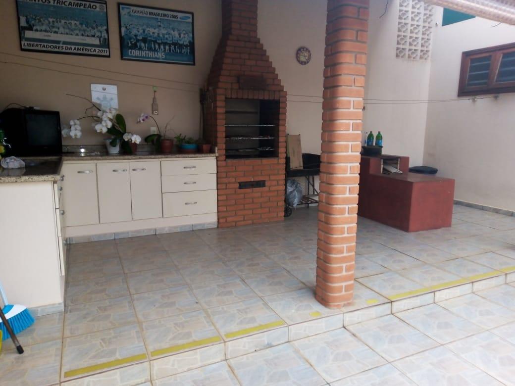 Casa à venda com 3 quartos, 220m² - Foto 24