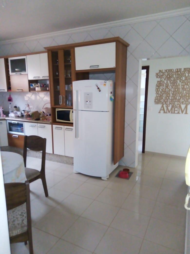 Casa à venda com 3 quartos, 220m² - Foto 19