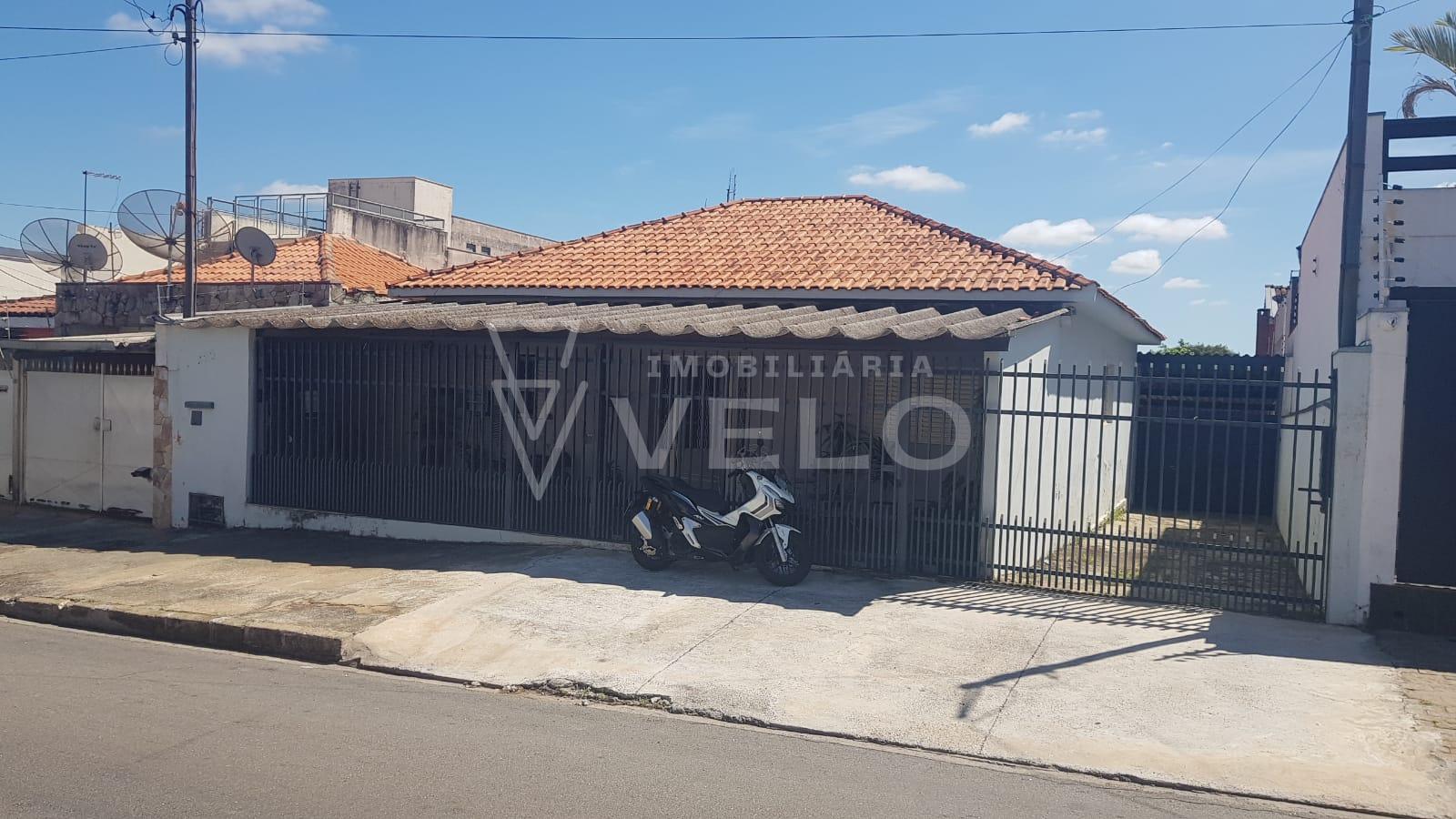 à venda,  2 CASAS, terreno 840 m2 Centro, ITAPETININGA - SP