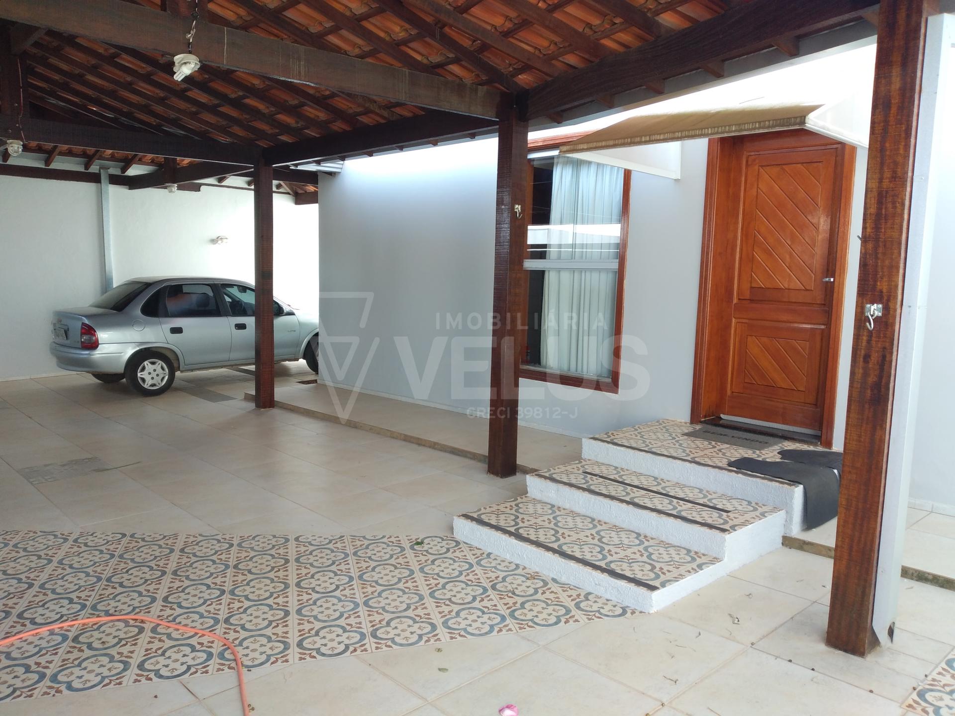 Casa à venda com 5 quartos, 252m² - Foto 3