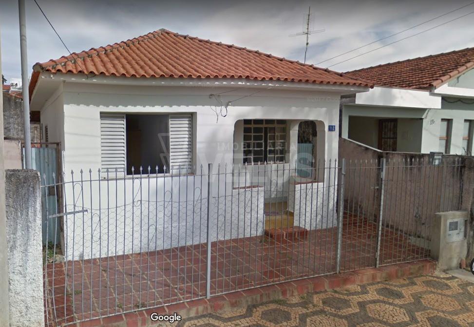 Casa com ótima localização