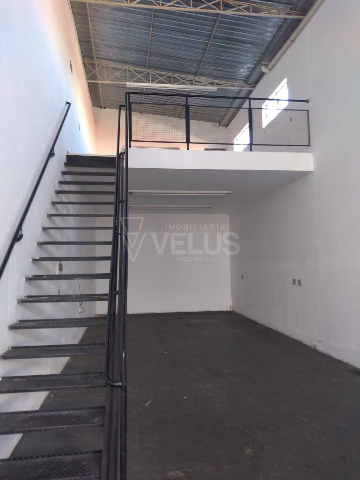 Prédio Inteiro para alugar, 131m² - Foto 8