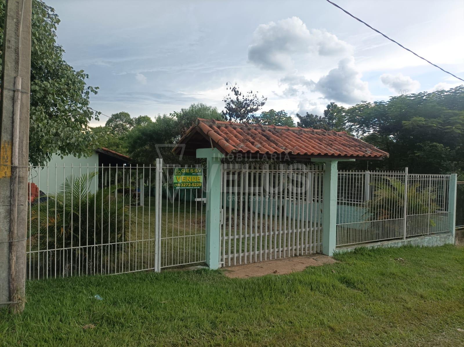 Fazenda à venda com 3 quartos, 185m² - Foto 1