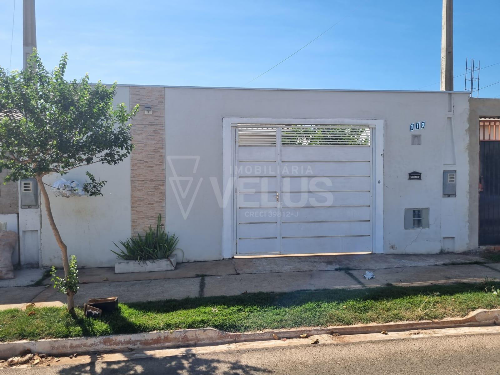 Casa para alugar com 2 quartos, 150m² - Foto 1