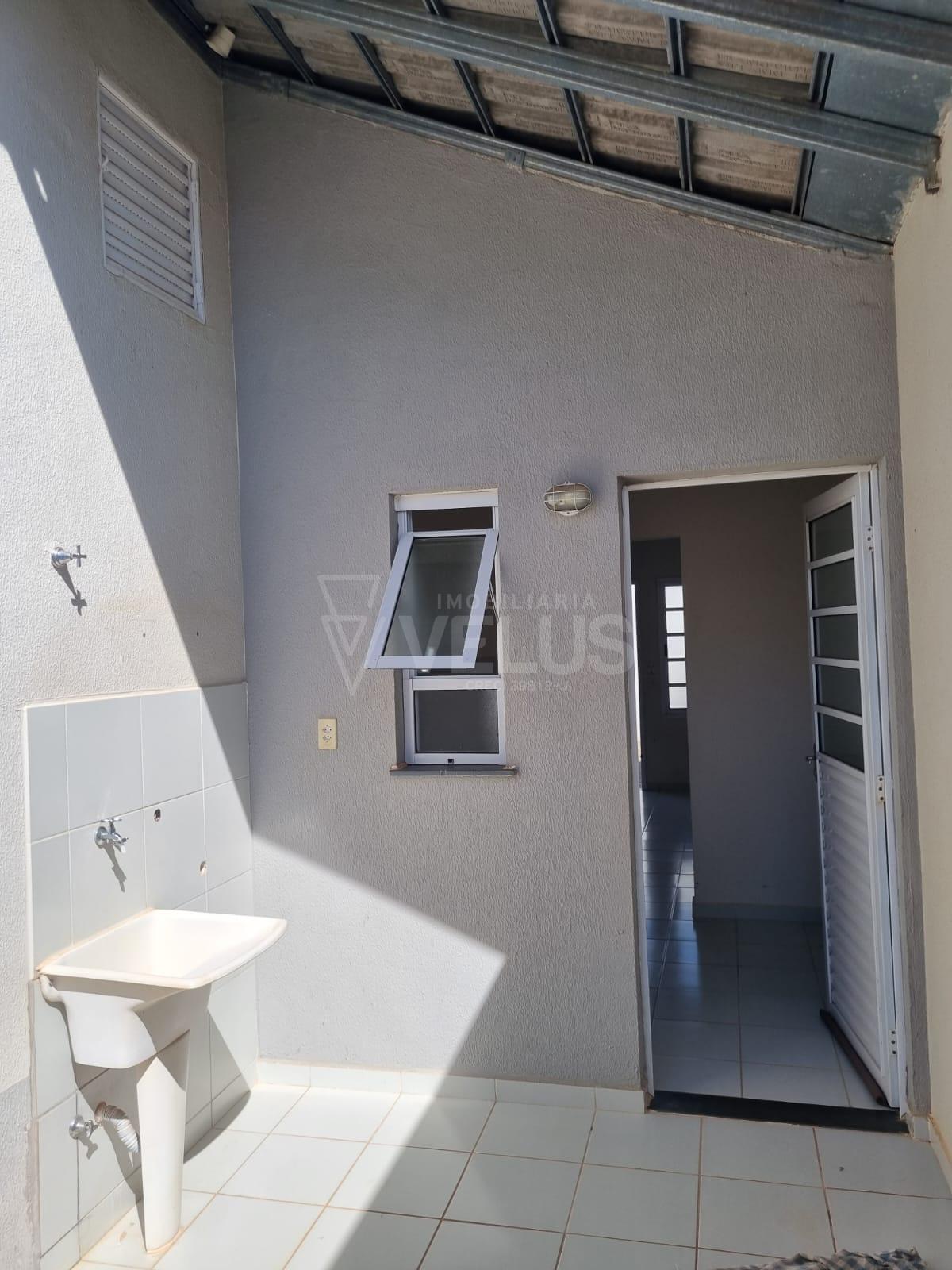 Casa para alugar com 2 quartos, 150m² - Foto 17