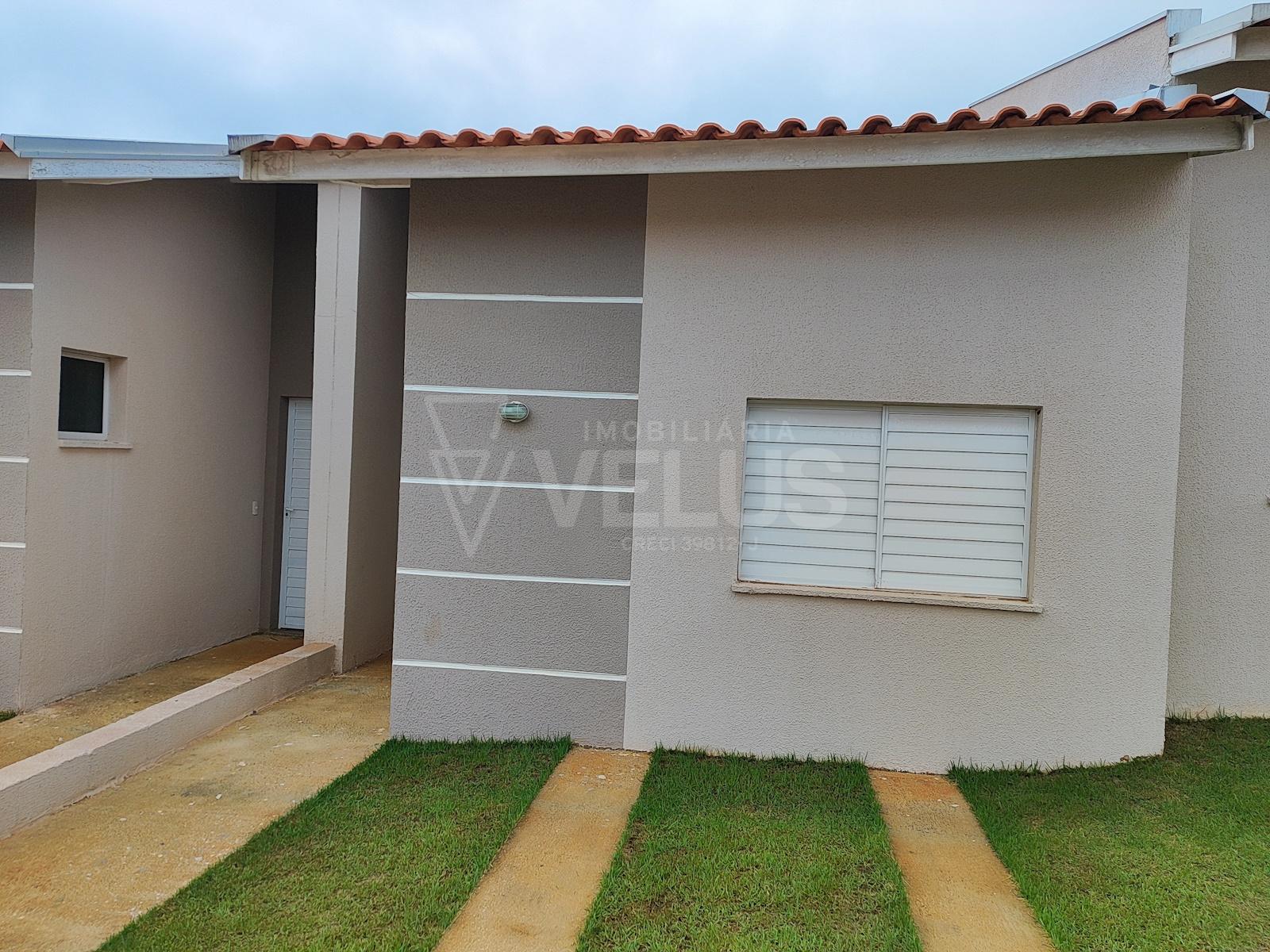 Casa para alugar com 2 quartos, 48m² - Foto 2