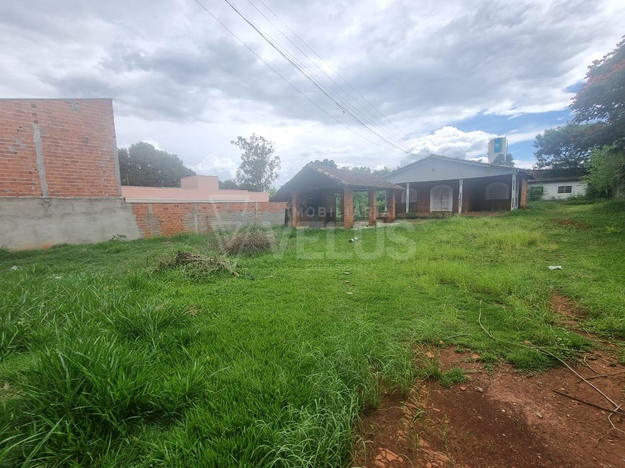 Terreno à venda com 2 quartos, 1535m² - Foto 3