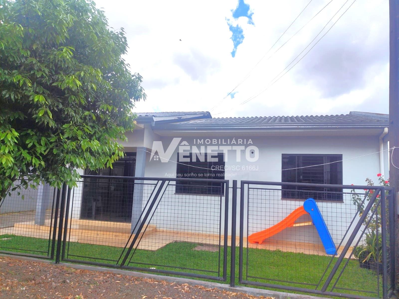 Casa com 3 dormitórios com salão de festas à venda no Bairro São Jorge