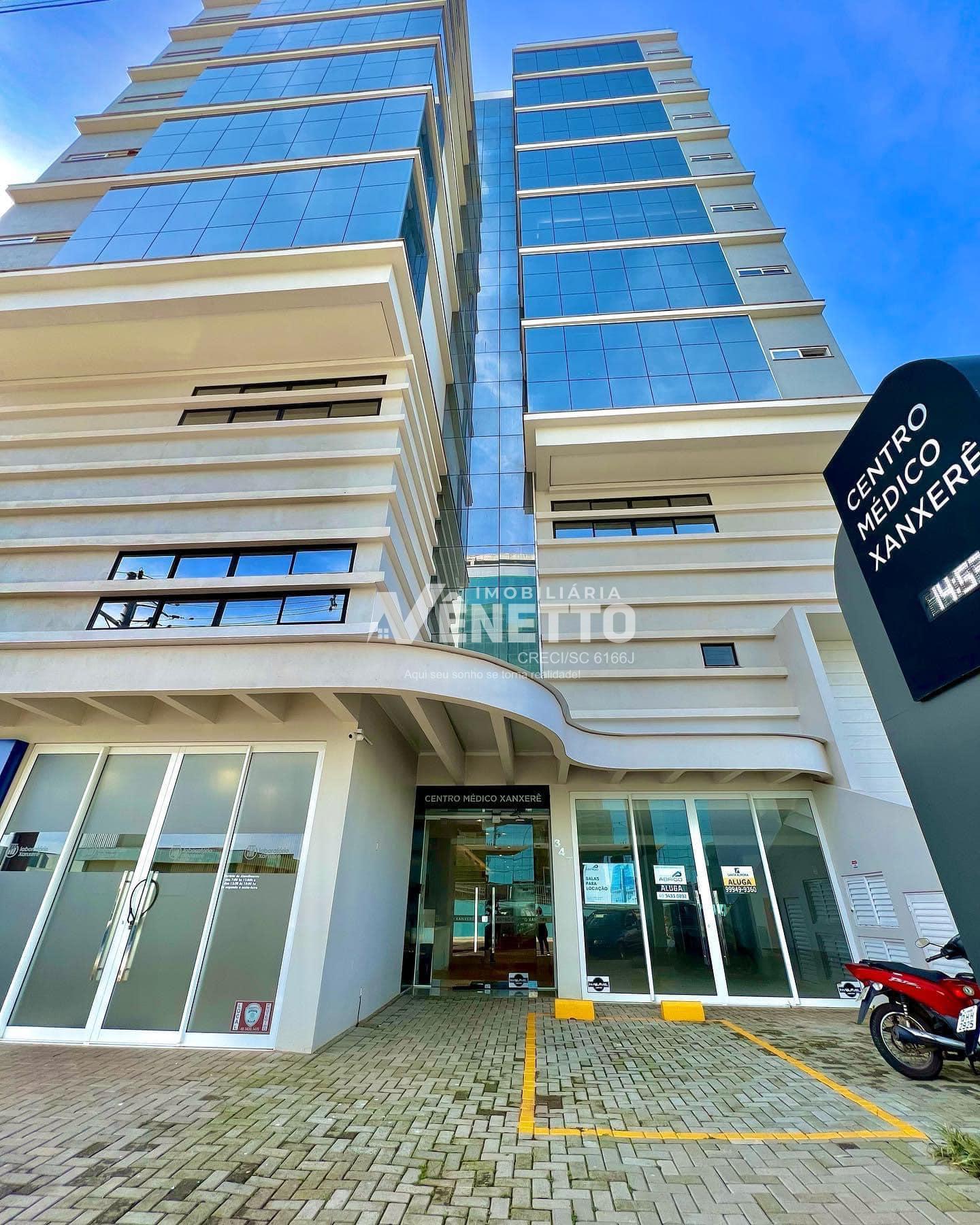 Sala Comercial para venda em frente ao hospital São Paulo.