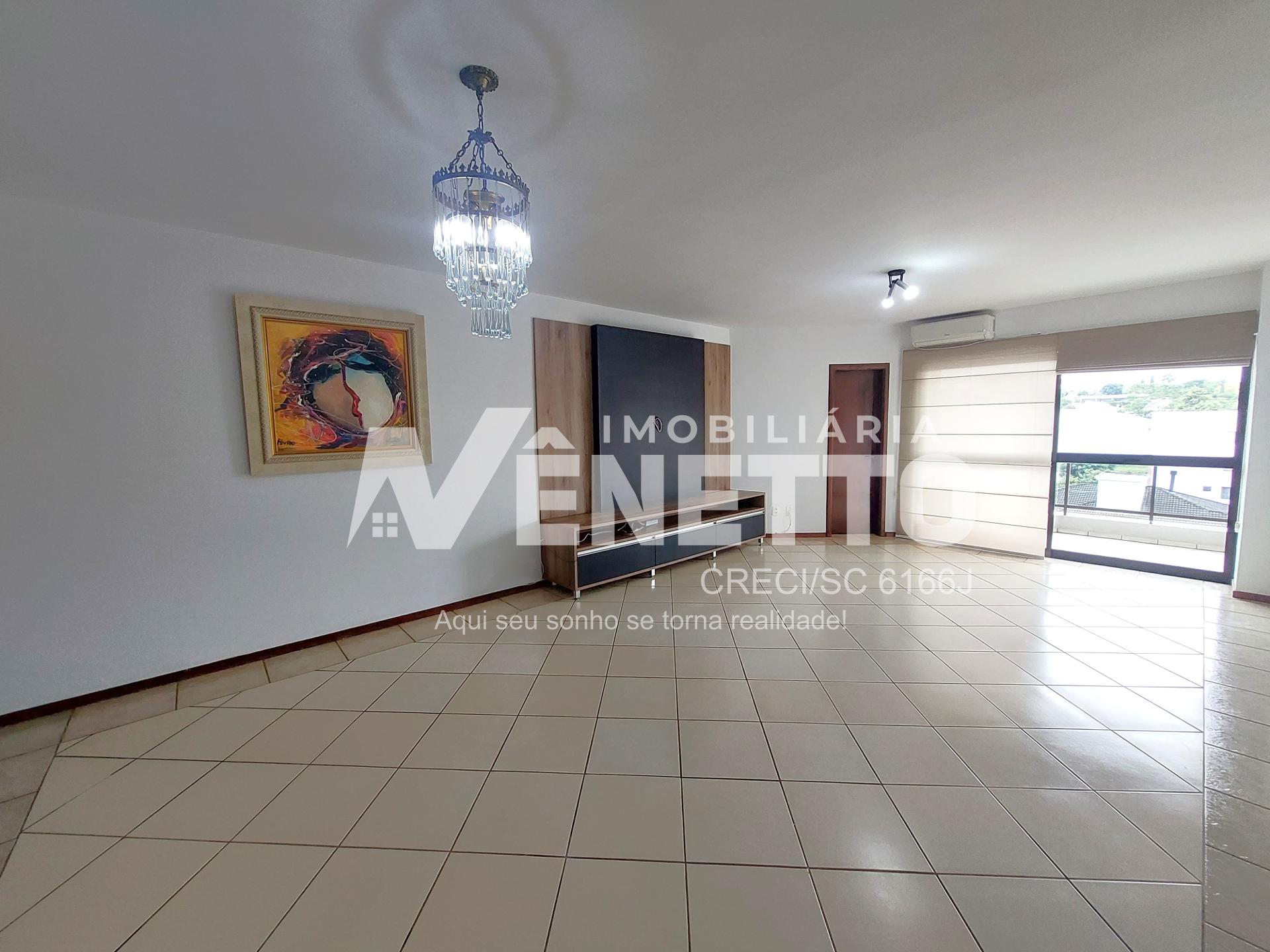 Apartamento Semi Mobiliado à venda no coração da cidade