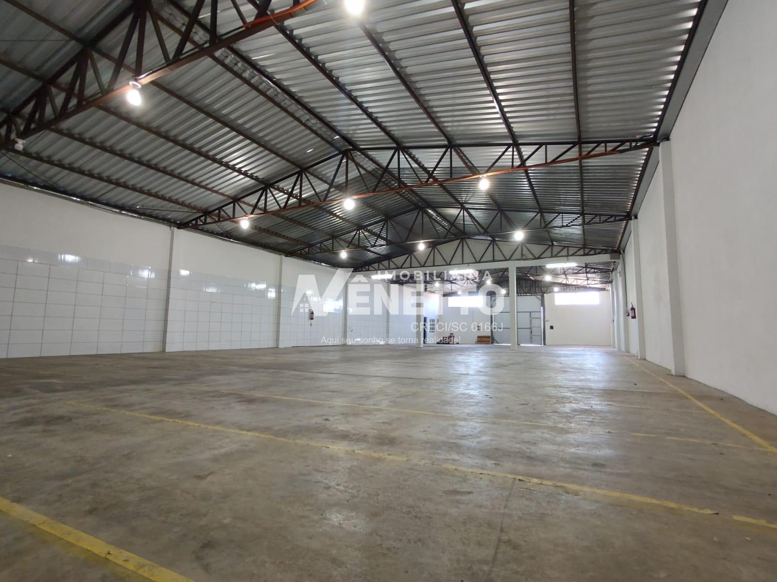 Barracão amplo com 578,50m  para locação no bairro Bortolon em Xanxerê