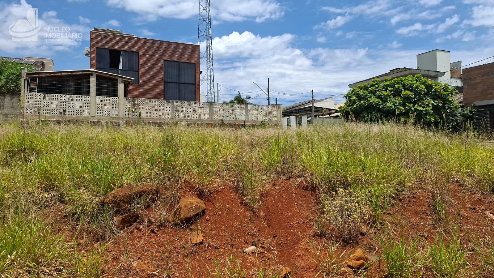 Terreno com 380,00m , localizado na Rua Pato Branco, Bairro So Cristvo.