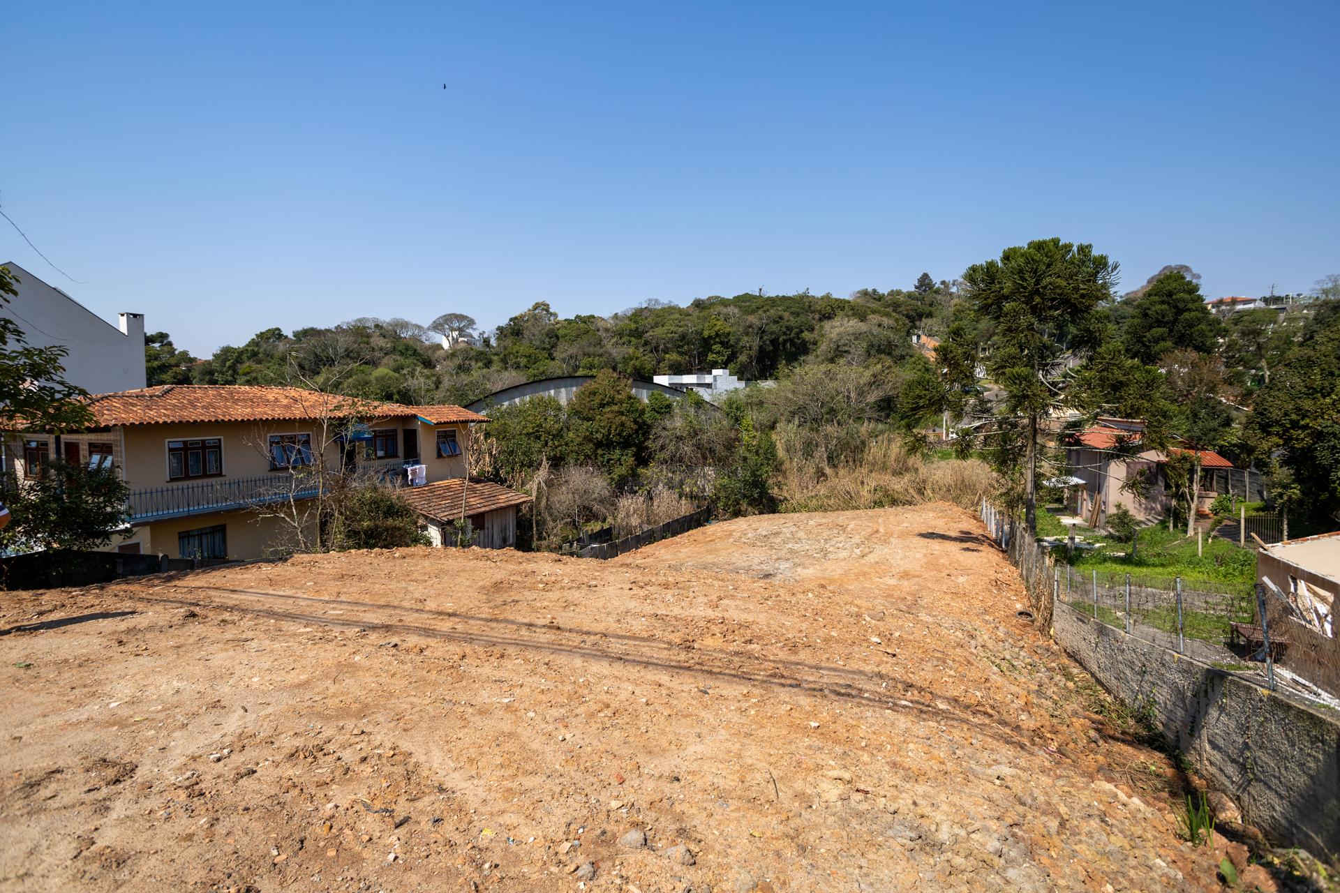 Terreno próximo à Unilivre à venda no Pilarzinho, CURITIBA - PR