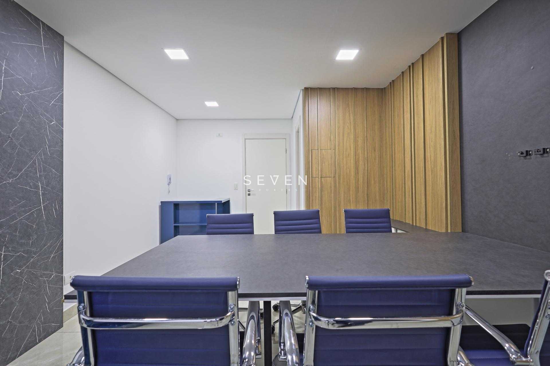 Sala Comercial, à venda no  Edifício Green Center, no Centro -...